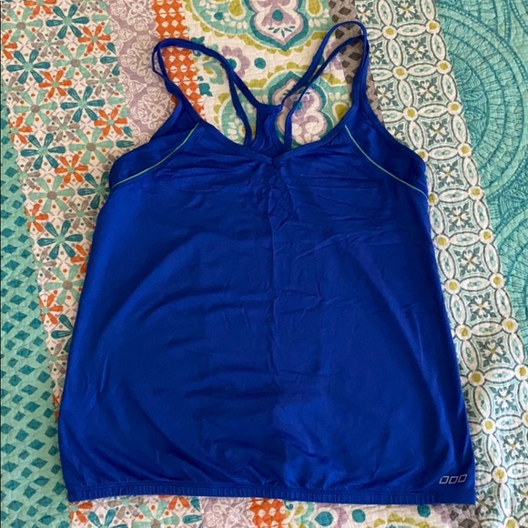 Lorna Jane Workout Tank pocket in Back - Picture 2 of 7